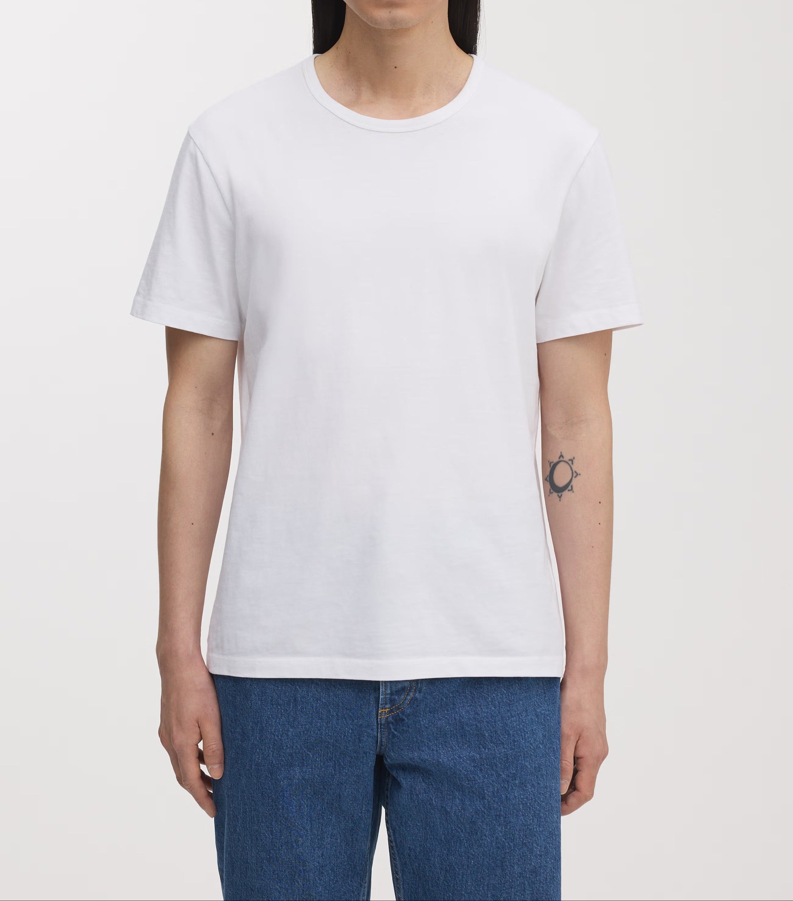 Weißes T-Shirt mit Rundhalsausschnitt